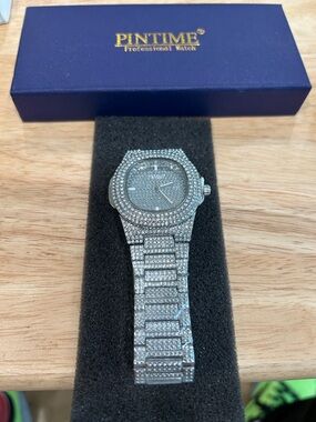 PINTIME Silver Tone Pavé Crystal Bracelet Watch